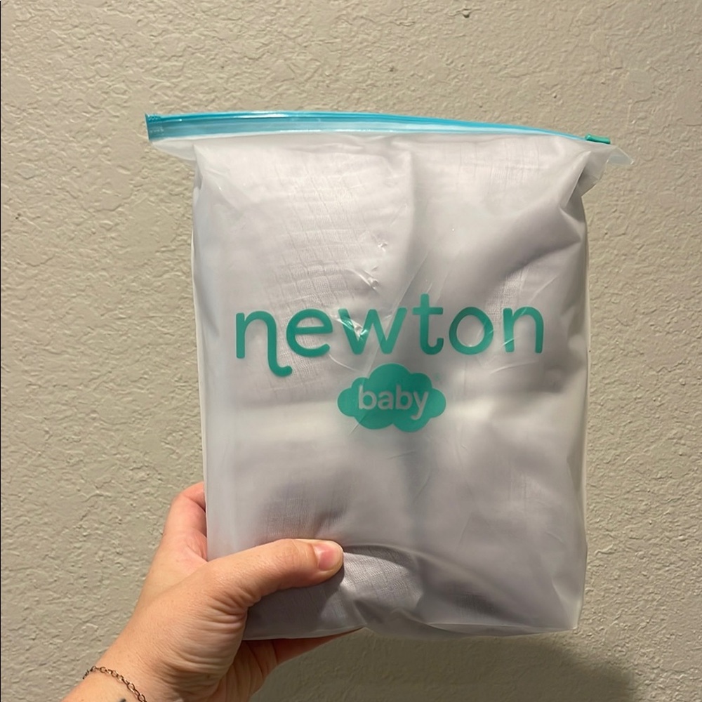 Newton Baby White Storage Bag